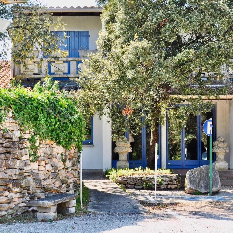 Hotel Domaine Du Berange Saint-Geniès-des-Mourgues Exterior foto